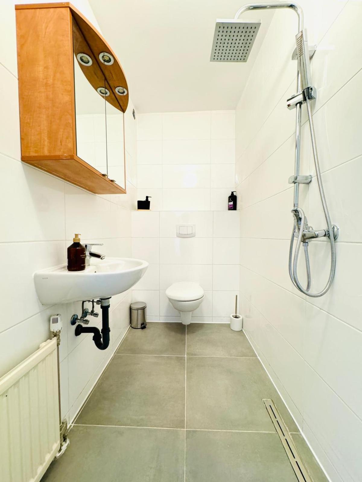וינה Very Spacious Apartment For Up To 7P With Great Location מראה חיצוני תמונה